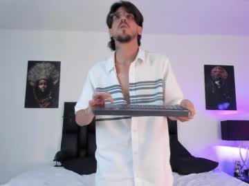 Dannyperlaza Chaturbate stream image from April 17, 2026