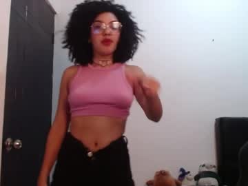 Niky_Golden Chaturbate stream image from April 17, 2026