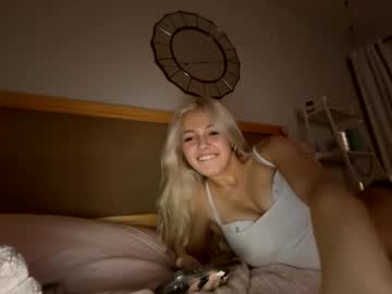 Littlelolabunnny stream image from April 17, 2026