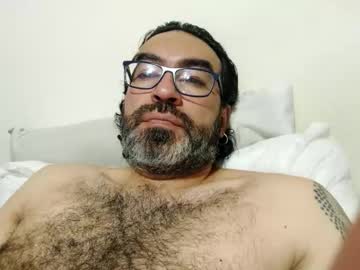 Luis2988z Chaturbate stream image from April 17, 2026
