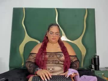 Violetcurvy Chaturbate stream image from April 17, 2026