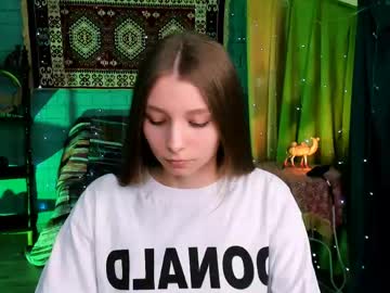 Juliedaniel Chaturbate stream image from April 17, 2026