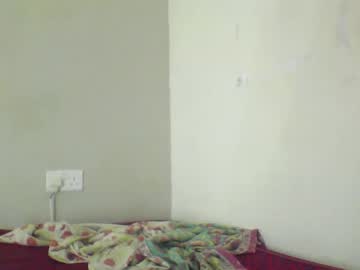 Cutecaramela Chaturbate stream image from April 17, 2026