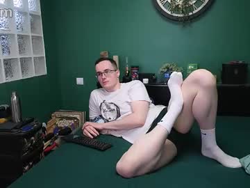 Frenchyian Chaturbate stream image from April 17, 2026