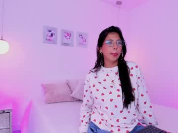 Luluu7 Chaturbate stream image from April 17, 2026