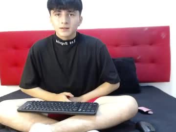 Lunaydream Chaturbate stream image from April 17, 2026