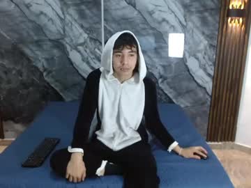 Noahwalker__ Chaturbate stream image from April 17, 2026