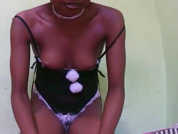 Hasleyinah Chaturbate stream image from April 17, 2026