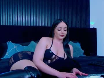 Julliamilerrr Chaturbate stream image from April 17, 2026