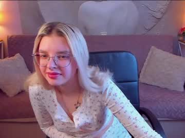 Tiffanypeach Chaturbate stream image from April 17, 2026