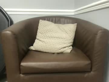 Benny_Boyuk Chaturbate stream image from April 17, 2026