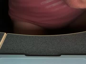 Kickit1990 Chaturbate stream image from April 17, 2026