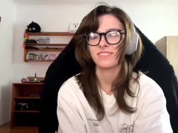 Faintpeach Chaturbate stream image from April 17, 2026