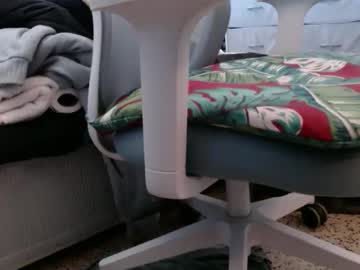 Bruceb124u Chaturbate stream image from April 17, 2026