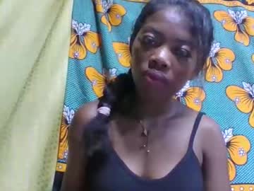 Etoile884938 Chaturbate stream image from April 17, 2026