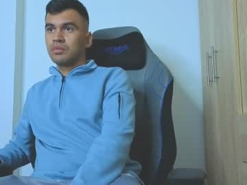 Hamiltong12 Chaturbate stream image from April 17, 2026