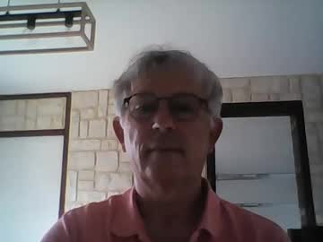 Milu72 Chaturbate stream image from April 17, 2026
