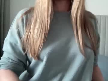 Lisaflower1 Chaturbate stream image from April 17, 2026