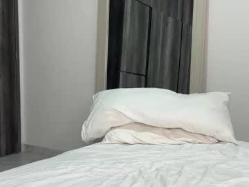 Artsytwinkcb Chaturbate stream image from April 17, 2026