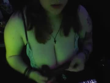 Gothcutie123 Chaturbate stream image from April 17, 2026