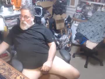 Yummyflguy Chaturbate stream image from April 17, 2026