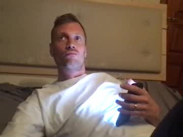 Cbtslaveforgirls Chaturbate stream image from April 17, 2026