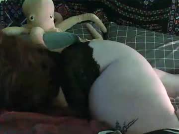 Juniperdarlingx Chaturbate stream image from April 17, 2026