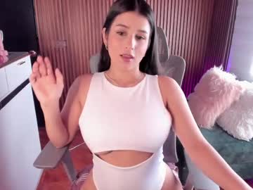 Laura__Cruz Chaturbate stream image from April 17, 2026