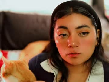 Poppykens Chaturbate stream image from April 17, 2026