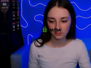 Rosalie_Swan3 Chaturbate stream image from April 17, 2026
