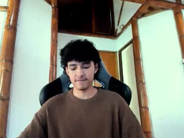 Santi_Twink19 Chaturbate stream image from April 17, 2026