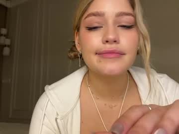 Elixiirr Chaturbate stream image from April 17, 2026