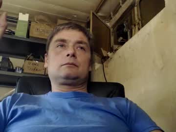 Waldesg Chaturbate stream image from April 17, 2026