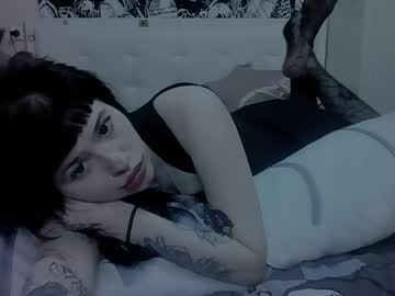 Allisondeetz Chaturbate stream image from April 17, 2026
