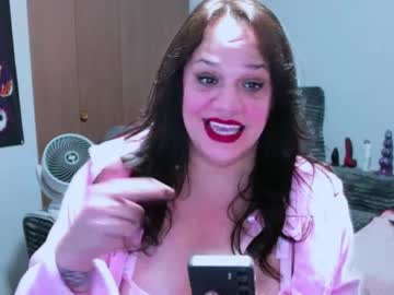 Kinkytsmami Chaturbate stream image from April 17, 2026