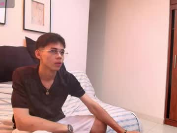 Maicol_Ruiz Chaturbate stream image from April 17, 2026