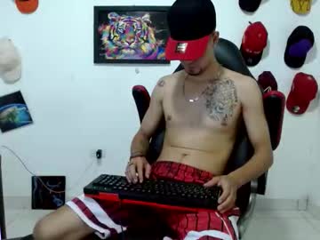 Liam_Andres12 Chaturbate stream image from April 17, 2026
