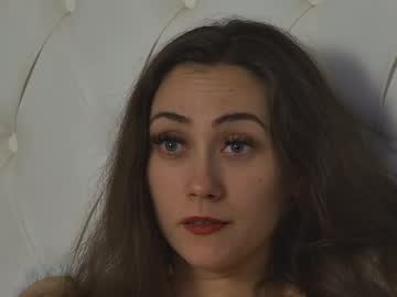 Alice_Munro Chaturbate stream image from April 18, 2026