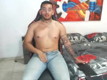 Andymanfit Chaturbate stream image from April 18, 2026