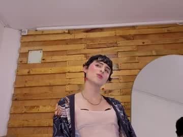 Isol_Moora Chaturbate stream image from April 18, 2026