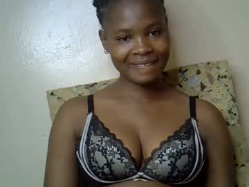 Sexy_Molyne Chaturbate stream image from April 18, 2026