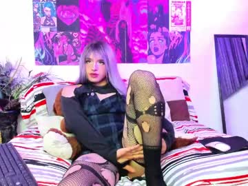 Zoren333 Chaturbate stream image from April 18, 2026