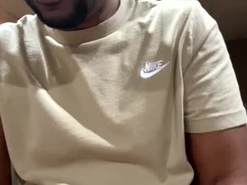 Marioluigihot Chaturbate stream image from April 18, 2026
