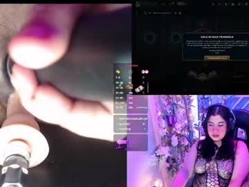 Daphnecontry Chaturbate stream image from April 18, 2026