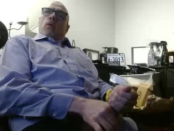 Glaikind925958 Chaturbate stream image from April 18, 2026