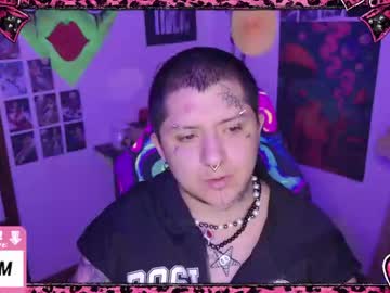 Ftmbiggestclit Chaturbate stream image from April 18, 2026