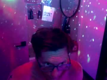 Geezwiz Chaturbate stream image from April 18, 2026