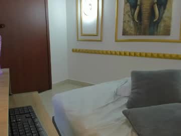 Malak24_ Chaturbate stream image from April 18, 2026