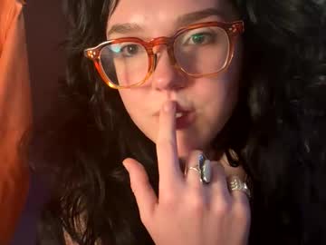 Babyfrosting Chaturbate stream image from April 18, 2026