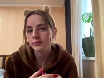 Suzannetigerino Chaturbate stream image from April 18, 2026